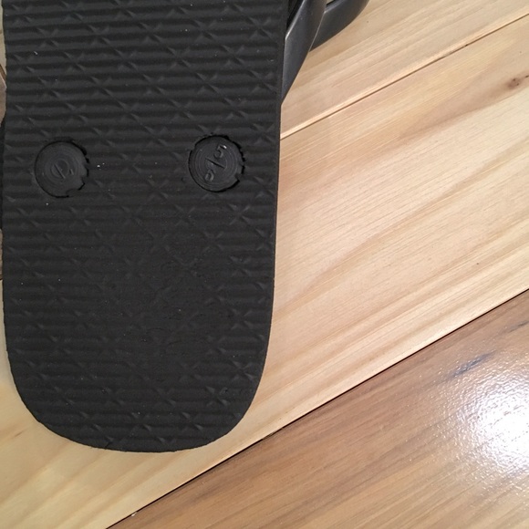 Tahari Rosella flip flop sandals Size 7 - Picture 5 of 5